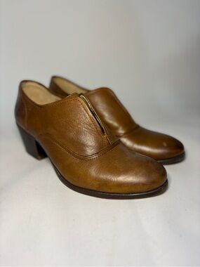 Frye Courtney Slip On Whiskey‎ Brown Leather Ankle Shootie Women's Size 7